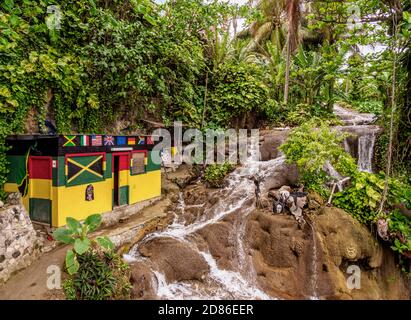 Little Dunn's River Falls, Ocho Rios, Saint Ann Parish, Giamaica Foto Stock