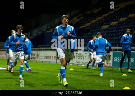 MANSFIELD, INGHILTERRA. 27 OTTOBRE Barrow si è scaldato prima della partita durante la partita Sky Bet League 2 tra Mansfield Town e Barrow al One Call Stadium di Mansfield martedì 27 ottobre 2020. (Credit: Leila Coker | MI News) Credit: MI News & Sport /Alamy Live News Foto Stock