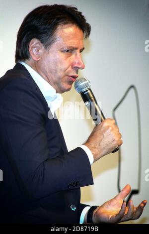 Modena, Italia, 8 settembre 2020 - Giuseppe Conte, primo ministro della Repubblica Italiana, intervista pubblica ad un evento del Partito democratico Foto Stock