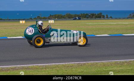 Phillip Island, Victoria / Australia - 8 marzo 2015: E.T. Charlie Mitchell facendo una corsa di pratica nel suo TS Special Foto Stock