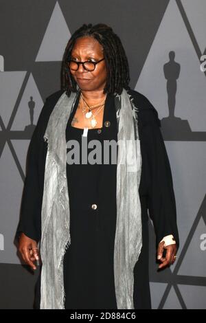 LOS ANGELES - NOV 11: Whoopi Goldberg al AMPAS 9th Annual Governors Awards al Dolby Ballroom il 11 novembre 2017 a Los Angeles, California Foto Stock