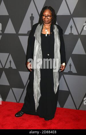 LOS ANGELES - NOV 11: Whoopi Goldberg al AMPAS 9th Annual Governors Awards al Dolby Ballroom il 11 novembre 2017 a Los Angeles, California Foto Stock