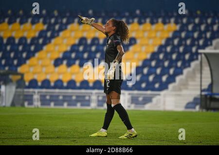 Estoril, Portogallo. 27 Ott 2020. Patricia Morais dal Portogallo visto in azione durante la partita di qualificazione UEFA Donne Euro 2022 Gruppo e tra Portogallo e Cipro all'Est‡Dio Antonio Coimbra da Mota a Estoril.(Punteggio finale: Portogallo 1:0 Cipro) Credit: SOPA Images Limited/Alamy Live News Foto Stock