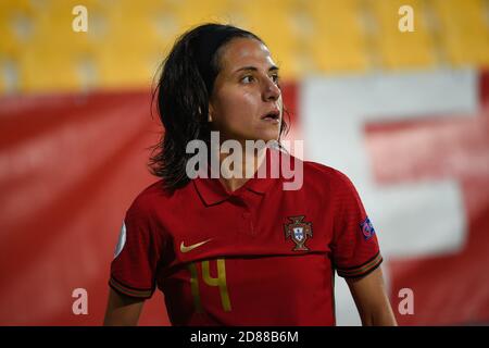 Estoril, Portogallo. 27 Ott 2020. Dolores Silva dal Portogallo visto in azione durante la partita di qualificazione UEFA Women's Euro 2022 Group e tra Portogallo e Cipro all'Est‡Dio Antonio Coimbra da Mota di Estoril.(Punteggio finale: Portogallo 1:0 Cipro) Credit: SOPA Images Limited/Alamy Live News Foto Stock