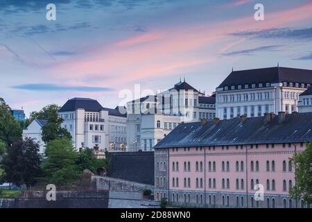 Lussemburgo, Lussemburgo, Vista dell'altopiano di Sant'Esprit e della città giudiziaria - un sito che ospita una serie di tribunali e uffici legali Foto Stock