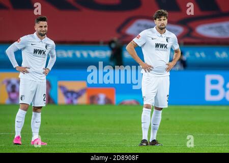 Marco RICHTER (a sinistra, A) e Tobias STROBL (A) sono delusi, delusi, delusi, tristi, frustrati, frustrati, calcio 1 Bundesliga, 5 ° giorno, Bayer 04 Leverkusen (LEV) - FC Augsburg ( A) 3: 1, il 26 ottobre 2020 a Leverkusen / Germania. ¬ | utilizzo in tutto il mondo Foto Stock