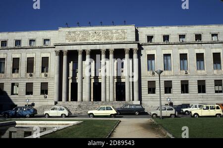 FACHADA PRINCIPAL DEL CONSEJO SUPERIOR DE INVESTIGACIONES CIENTIFICAS. Ubicazione: CSIC. MADRID. SPAGNA. Foto Stock