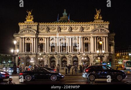 L'Opera di Parigi a Parigi, Francia. Si chiama anche il Palais Garnier. Costruito tra il 1861 e il 1875, è un simbolo di Parigi. Foto Stock