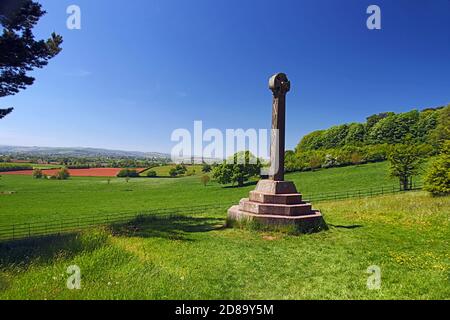 Memoriale di guerra nei terreni di Killerton House vicino a Exeter Devon Inghilterra Regno Unito Foto Stock