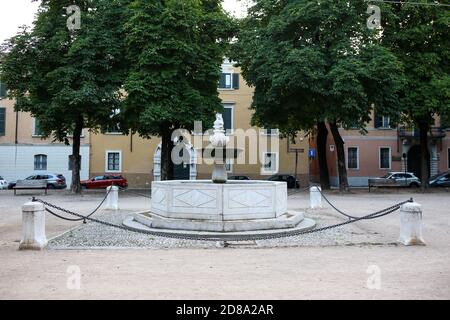 ITALIA, BRESCIA - 26 giugno 2019: Piazza Arnaldo (Piazzale Arnaldo), storico mercato del grano dei primi anni 19 dedicato al cittadino martire Foto Stock