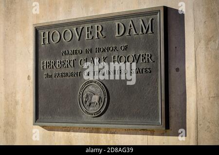 Una targa a Herbert Clark Hoover presso la diga di Hoover Foto Stock