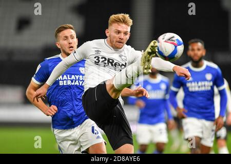 DERBY, INGHILTERRA. 28 OTTOBRE Kamil Jozwiak della contea di Derby durante la partita del campionato Sky Bet tra la contea di Derby e la città di Cardiff al Pride Park, Derby mercoledì 28 ottobre 2020. (Credit: Jon Hobley | MI News) Credit: MI News & Sport /Alamy Live News Foto Stock