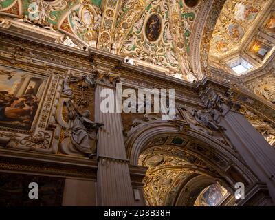 Interni decorati della Cattedrale di Bergamo, Italia Foto Stock