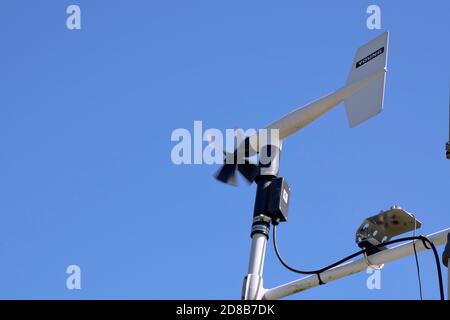 Anemometro automatico per data center ecologico e meteorologico, St. Jones Reserve, dover, DE. Foto Stock