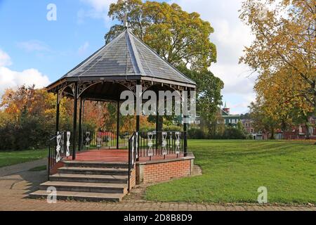 Temple Gardens, Spa Road, Llandrindod Wells, Radnorshire, Powys, Galles, Gran Bretagna, Regno Unito, Regno Unito, Europa Foto Stock