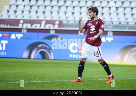 Torino, Italia. 28 Ott 2020. Simone Verdi del Torino FC festeggia il 18 ottobre 2020 a Torino, in occasione della partita di calcio Coppa Italia tra Torino FC e US Lecce allo Stadio Olimpico Grande Torino. (Foto di Alberto Gandolfo/Pacific Press) Credit: Pacific Press Media Production Corp./Alamy Live News Foto Stock