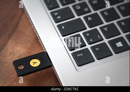 Dispositivo di autenticazione hardware YubiKey Foto Stock