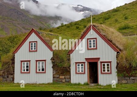 Torba case Laufas, Islanda Foto Stock