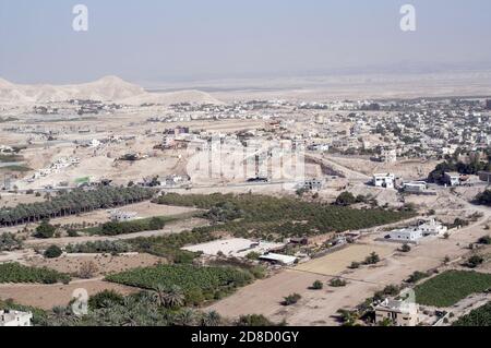 Gerico, أريحا, Israele, Izrael, ישראל, יריחו; Vista dalla distanza sulla città, panorama della città. Blick aus der Ferne auf die Stadt. Foto Stock