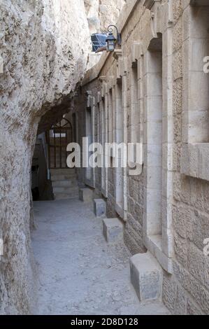 Gerico, أريحا, Israele, Izrael, ישראל, יריחו; Monte della tentazione, Monastero greco-ortodosso della tentazione; via di comunicazione interna Foto Stock