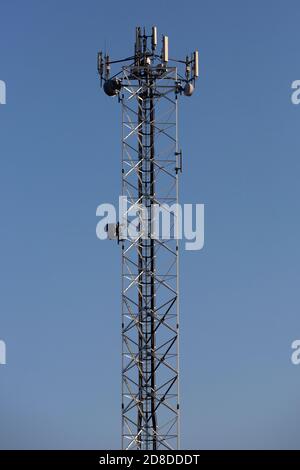 Torre di telefoni cellulari a Kingston, Ontario il Sabato, 18 aprile 2020. Foto Stock