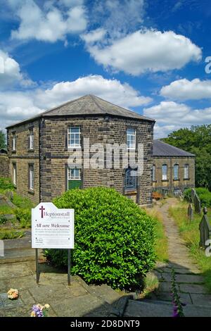 Regno Unito, West Yorkshire, Heptonstall, Methodist Chapel e Graveyard Foto Stock