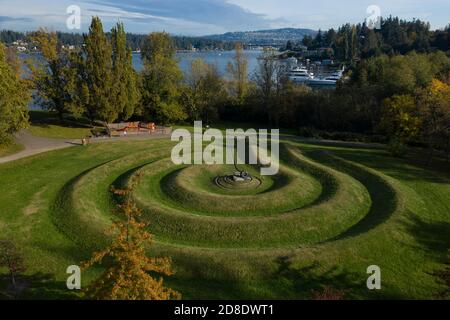 Vista aerea del Luther Burbank Park verso sud verso il ponte i-90 su Mercer Island, Washington. Foto Stock