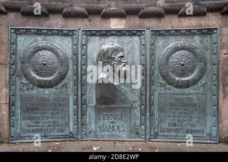 1838, Hermannsdenkmal, 1875 - Entwürfen nach von Ernst von Bandel erbaut und am 16. Agosto 1875 eingeweiht, Gedenktafel Foto Stock