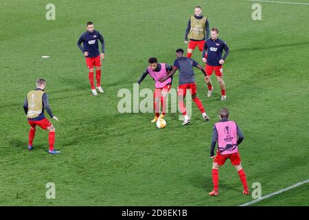 Alkmaar, Paesi Bassi. 29 Ott 2020. ALKMAAR, 29-10-2020, AFAS Stadion, calcio olandese, Europa League, stagione 2020/2021. Riscaldamento AZ durante la partita AZ vs Rijeka Credit: Pro Shots/Alamy Live News Foto Stock