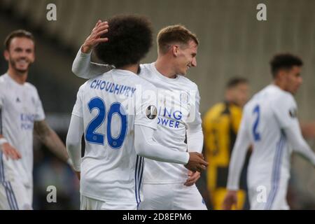 ATENE, GRECIA - OTTOBRE 29: Hamza Choudhury di Leicester City celebra il suo obiettivo, secondo per la sua squadra, durante la partita di scena UEFA Europa League Group G tra AEK Atene e Leicester City allo Stadio Olimpico di Atene il 29 ottobre 2020 ad Atene, Grecia. (Foto di MB Media) Foto Stock