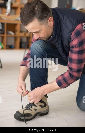 Nuovo uomo stivali di gomma. scarpe impermeabili per l'autunno. scarpe  comode per la pesca Foto stock - Alamy