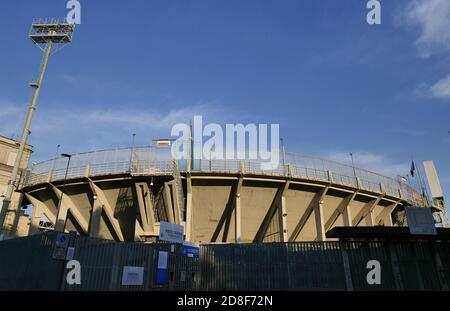 Stadio Gewiss dove gioca la squadra di calcio Atalanta, ora anche partite di campionato. Vista della sezione sud. Foto Stock