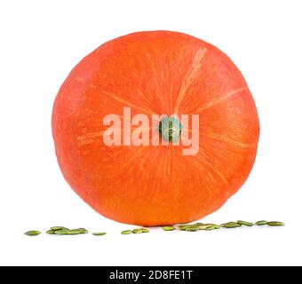 Ortaggi interi di zucca arancio con semi isolati su sfondo bianco. Primo piano di zucca decorativa Foto Stock