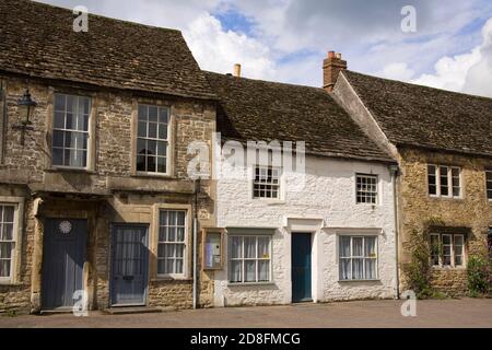 High Street, Lacock Village, Distretto di Cotswolds, la contea di Wiltshire, Inghilterra Foto Stock