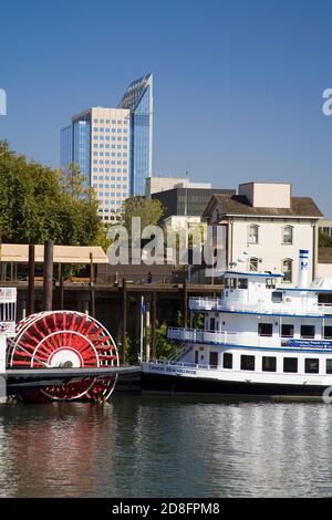 Imperatrice Hornblower tour in barca sul fiume Sacramento, Old Town Sacramento, California, Stati Uniti d'America Foto Stock