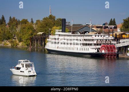 Battello a Vapore Delta King sul fiume Sacramento, Old Town Sacramento, California, Stati Uniti d'America Foto Stock