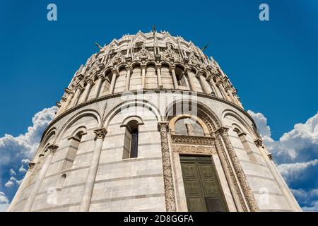 Battistero di San Giovanni, Battistero di Pisa, San Giovanni Battista, in stile romanico gotico, Piazza dei Miracoli, Toscana, Italia Foto Stock