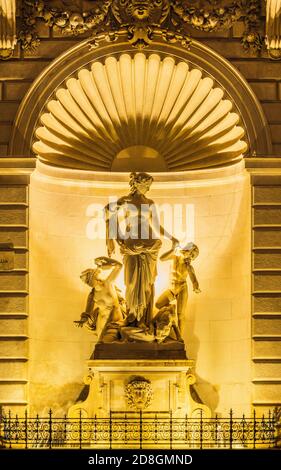 Statua di Tetis - Fontana di Venere nell'unità di Piazza d'Italia a Trieste in Italia in Europa Foto Stock