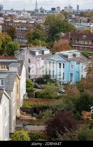 Il sobborgo nord-ovest di Londra del Belsize Park fotografato da un alto balcone. Foto Stock