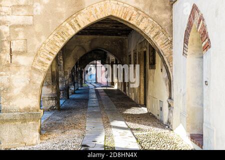 Italia Veneto Vittorio Veneto - Serravalle - arcade Foto Stock