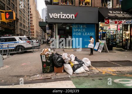 Un negozio Verizon Wireless chiuso a Chelsea a New York giovedì 22 ottobre 2020. (© Richard B. Levine) Foto Stock