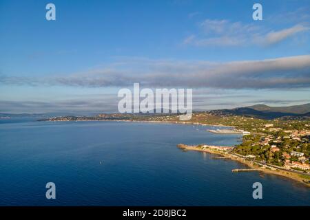 Vista aerea del lungomare Les Issambres, in Costa Azzurra (Francia meridionale) Foto Stock