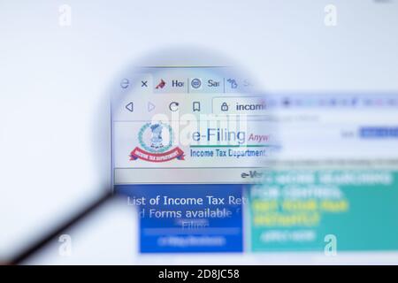 New York, USA - 29 Settembre 2020: incometaxindiaefiling.gov.in imposte sul reddito sito della società indiana con logo primo piano, Editoriale illustrativo Foto Stock