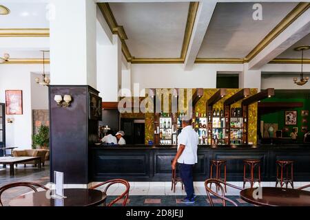 La lobby e il bar dell'Hotel Ambos Mundos. Hotel storico costruito nel 1924. E' meglio conosciuta come casa di Ernest Hemmingway. La Habana - la Havana, Cub Foto Stock