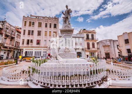 Memorial e Parco Francisco de Albear y Lara. Francisco de Albear y Fernández de Lara era un ingegnere spagnolo di Cuba. Il suo principale risultato fu l'acqua Foto Stock