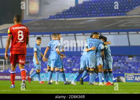 Birmingham, Regno Unito. 30 Ott 2020. I giocatori di casa celebrano il gol di Sam McCallum (in prestito da Norwich City) durante la partita del campionato Sky Bet tra Coventry City e Reading a St Andrews, Birmingham, Inghilterra, il 30 ottobre 2020. Foto di Nick Browning/prime Media Images. Credit: Prime Media Images/Alamy Live News Foto Stock