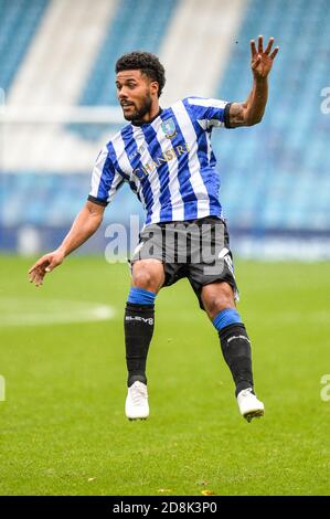 Elias Kachunga (45) di Sheffield Mercoledì guarda come suo colpo viene salvato Foto Stock