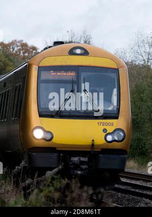 West Midlands Ferrovia classe 172 treno diesel, Warwickshire, Regno Unito Foto Stock