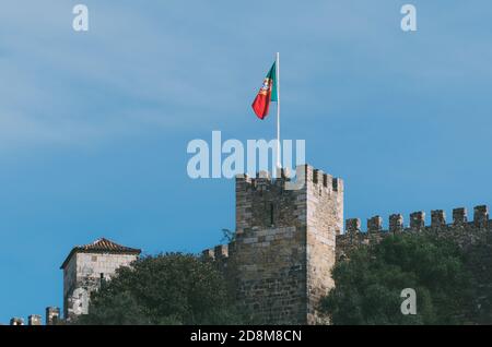 Castelo de Sao Jorge Castello di San Giorgio con vista sul quartiere Baixa A Lisbona Foto Stock