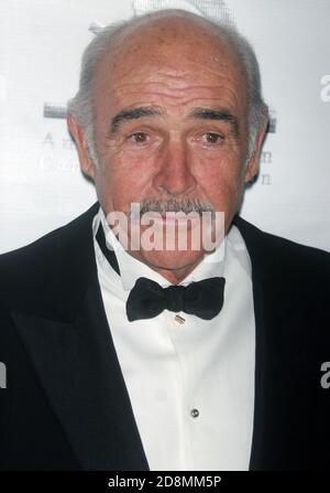 **FILE FOTO** Sean Connery è scomparso. Sean Connery 2004 John Barrett/PHOTOlink.net/MediaPunch Foto Stock